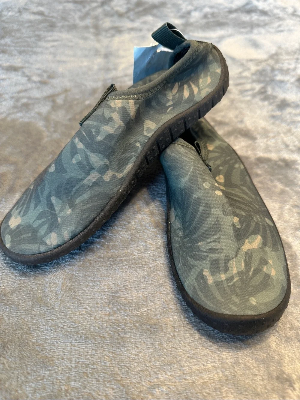 NWTS Cat & Jack Greenish Gray Slip-On Kids Water Shoes Sz 13